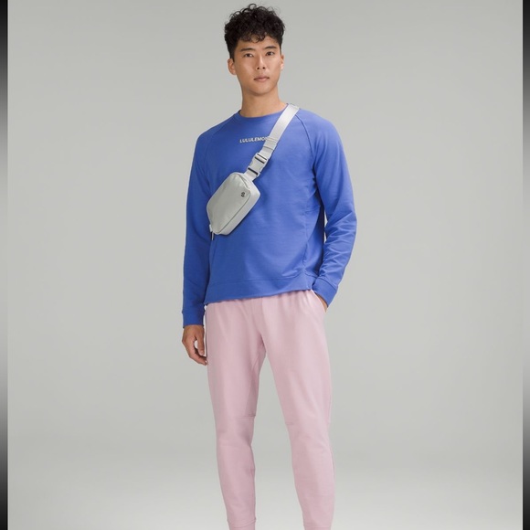 NWT Lululemon Everywhere Belt Bag 1L Silver drop/white in color - Picture 2 of 10